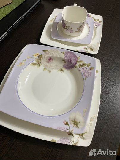 Новый Набор посуды обеденный сервиз