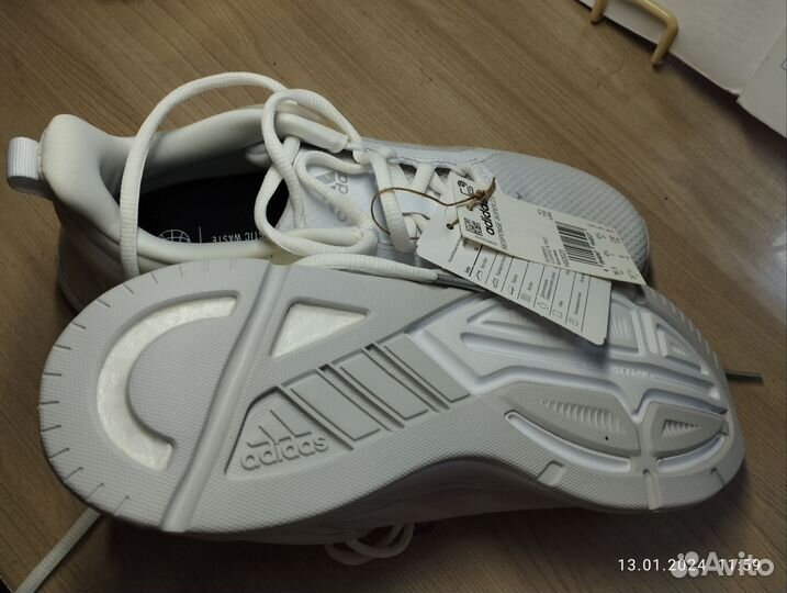 Кроссовки женские adidas