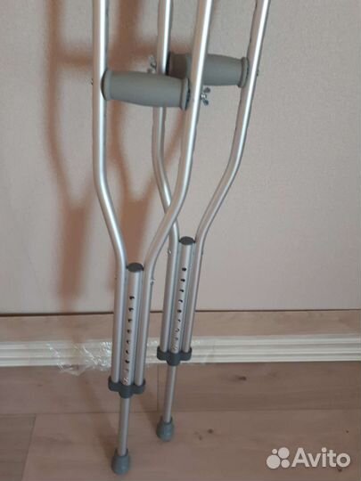 Костыли подмышечные