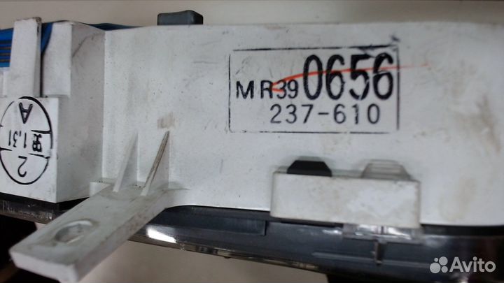 Щиток приборов Mitsubishi Colt, 1998