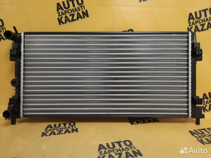 Радиатор двигателя VW Polo 2010-2022 АКПП / МКПП