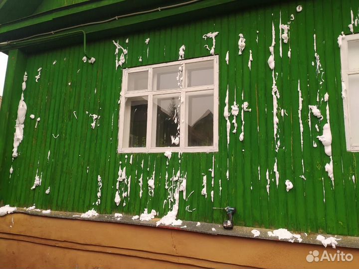 Утепление стен пеноизолом. Утепление дома эковатой