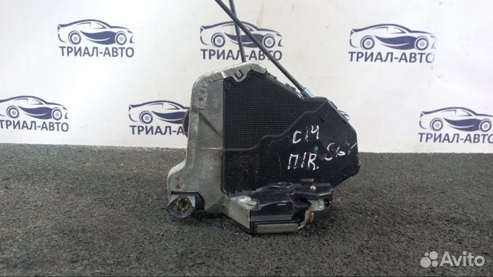 Замок двери передний правый Suzuki Grand Vitara