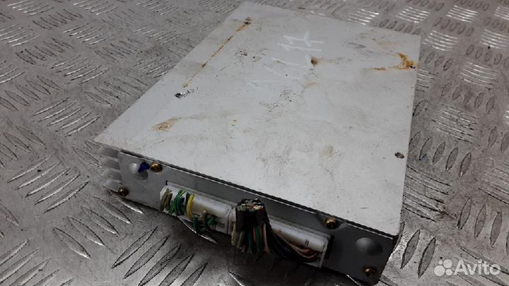 Усилитель акустической системы Chrysler 300C