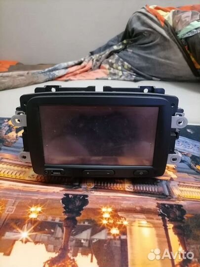 Продам штатную магнитолу Reno kaptur