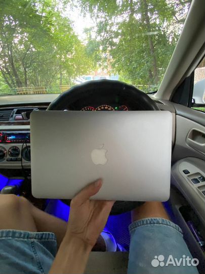 Apple MacBook air 11