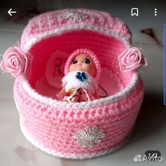 Купольная кроватка с куклой