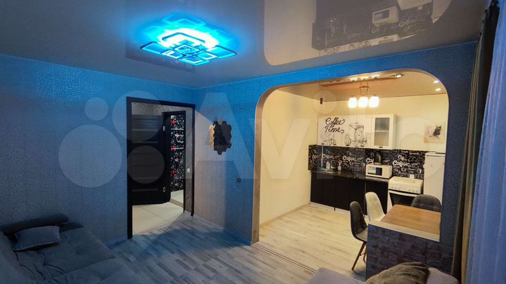 2-к. квартира, 55 м², 9/10 эт.