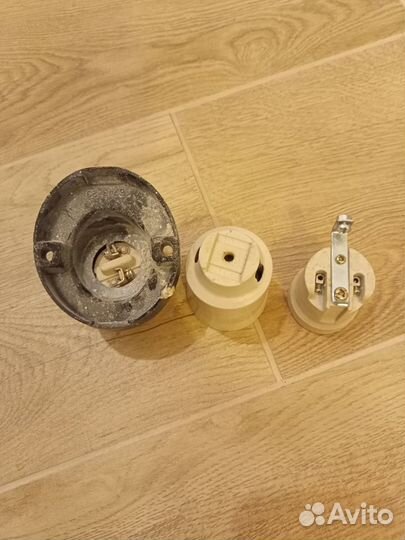 Патрон для лампочки