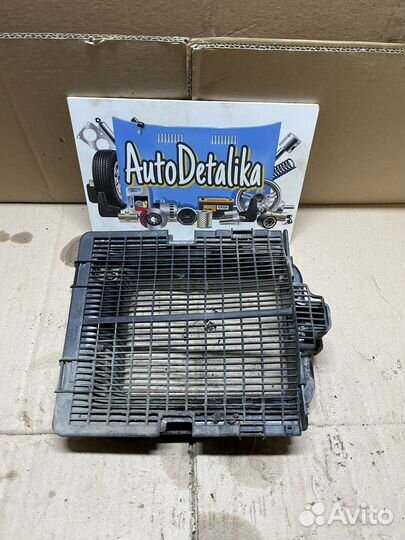 Корпус салонного фильтра Audi 80 B3 1991 г