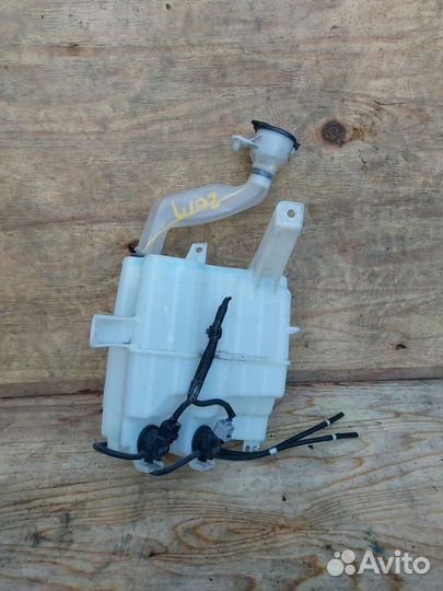 Бачок омывателя Toyota Prius 3 ZVW30 (2009 - 2011)