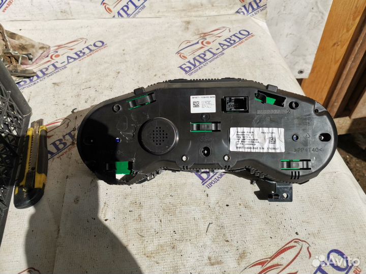 Панель приборов с дефектом Ford Focus 3