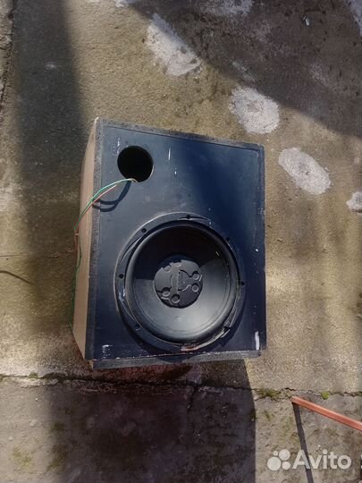 Активный сабвуфер