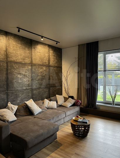 Дом 260 м² на участке 10 сот.