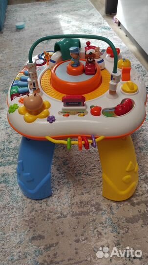 Развивающий столик жирафики