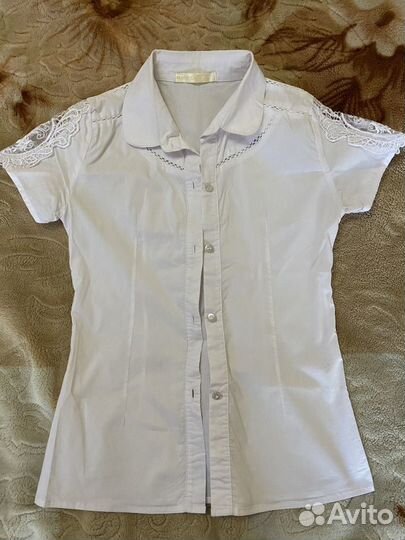 Блузки белые на девочку 5 шт