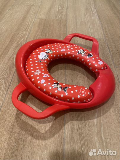 Детское сиденье на унитаз