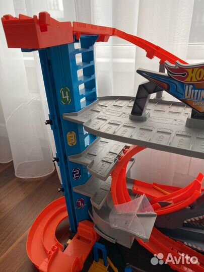 Hot Wheels гараж, парковка, трек