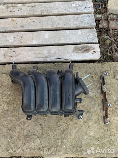 Впускной коллектор