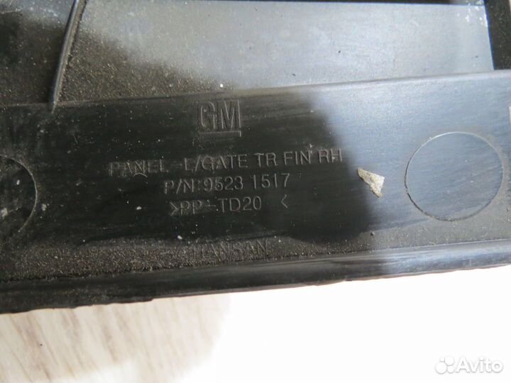 Обшивка крышки багажника Chevrolet Cruze