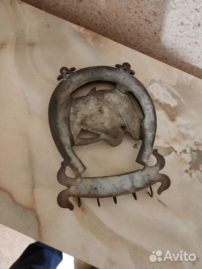 Ключница вешалка Подкова с лошедьми