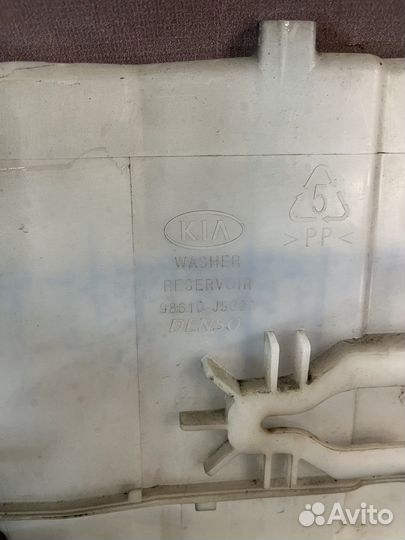 Kia stinger бочок омывателя В сборе