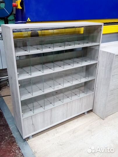 Кондитерская витрина