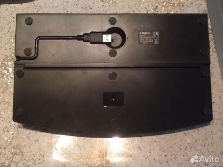 Зарядная станция для джойстиков и мувов PS3