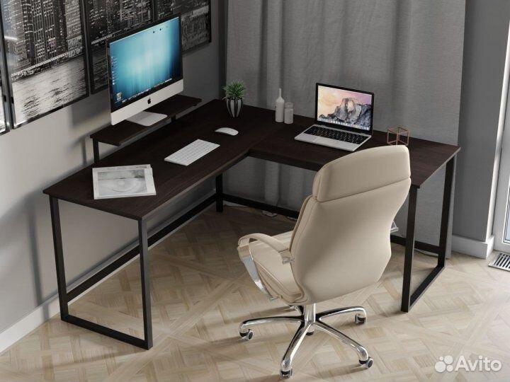 Угловой компьютерный стол