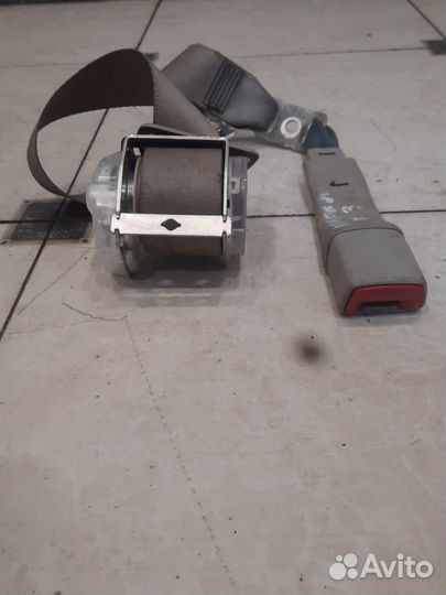 Ремень безопасности задний средний Toyota Camry 40