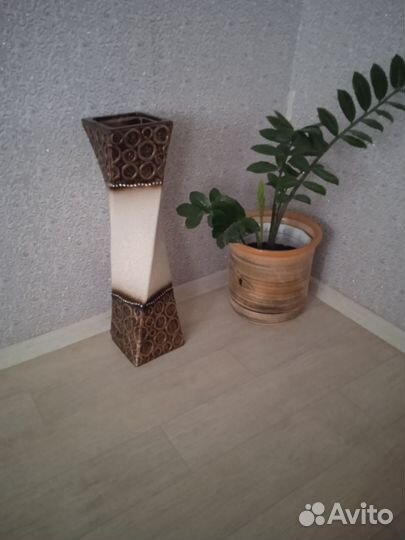 Ваза напольная. Горшок для цветов