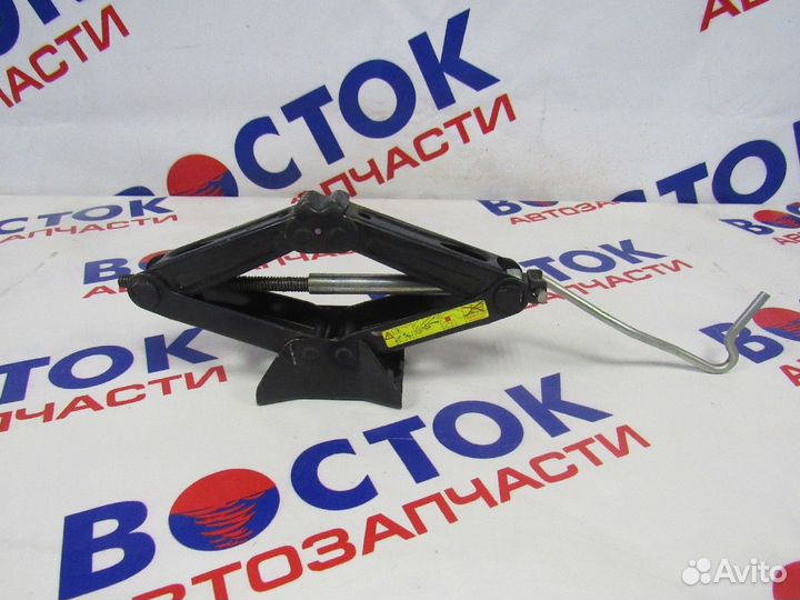 Домкрат toyota vitz NCP15
