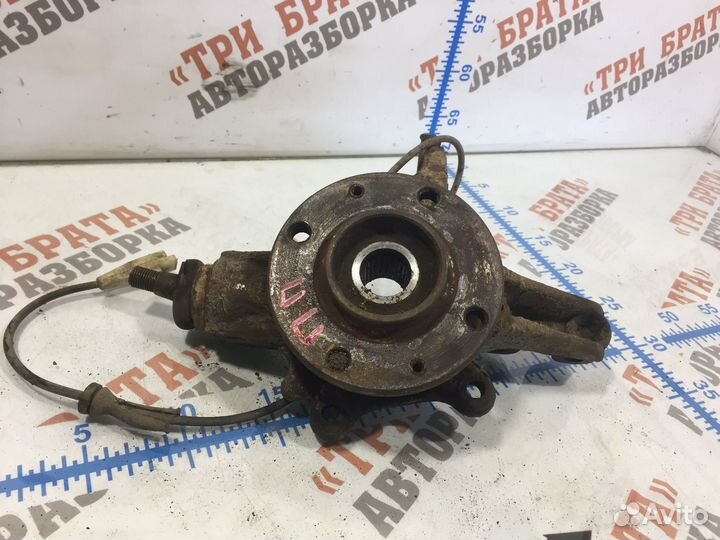 Кулак передней ступицы Прав. Ситроен С4 Пикассо