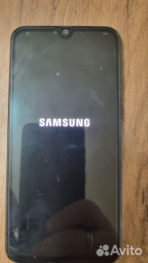 Samsung Galaxy A40, 4/64 ГБ