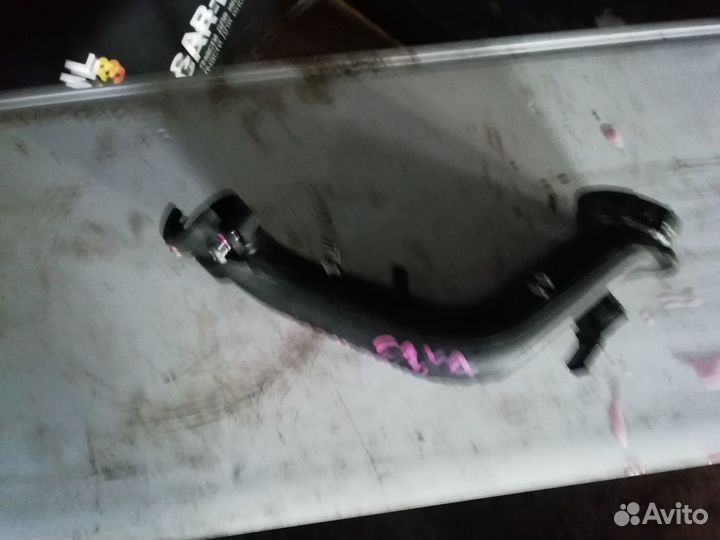 Патрубок воздушный VW golf 6 1.4 TSI 03C145673H