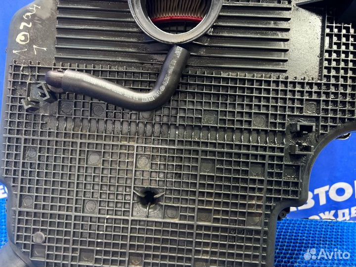 Корпус воздушного фильтра Renault Logan 1 седан