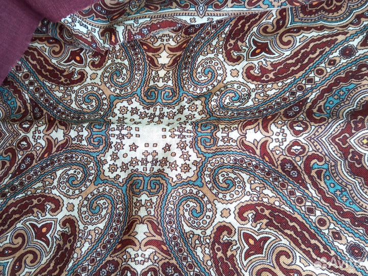 Платок шерстяной павловопосадский 