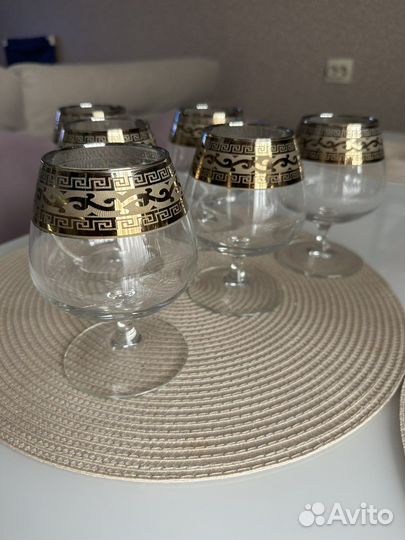 Набор бокалов и рюмок