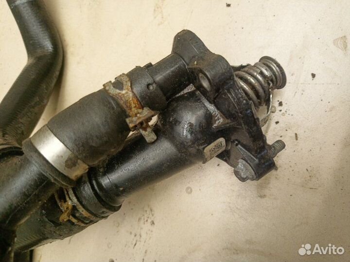 Корпус термостата Ford C-Max 2 2007