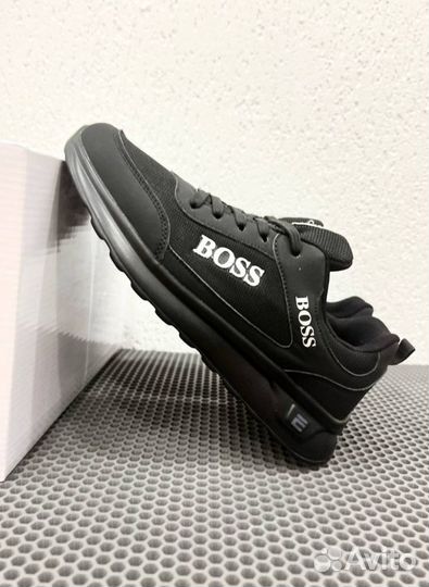 Кроссовки Boss модные