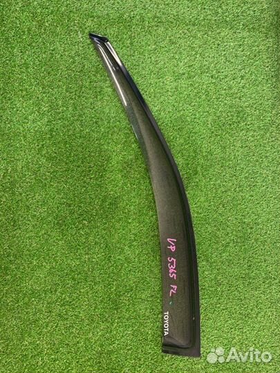 Ветровик передний левый Toyota Gaia ACM10G 1AZ-FSE