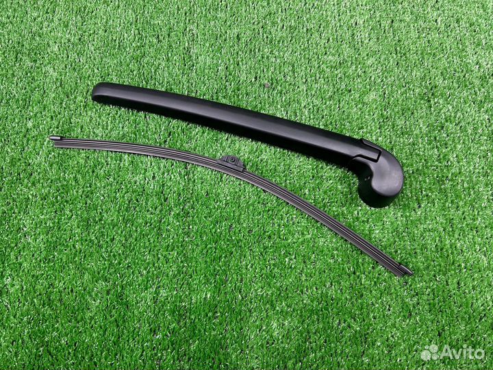 Поводок заднего стеклоочистителя Audi Q8 4M replic