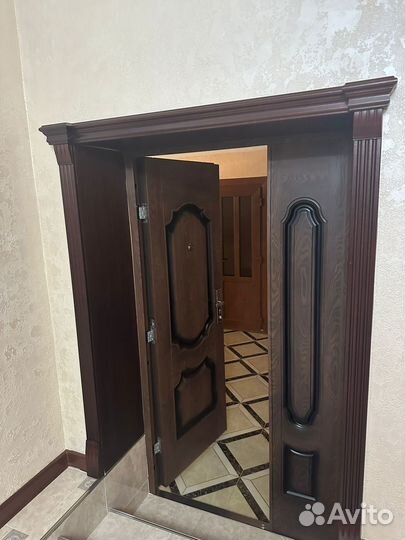 Дверь деревянная