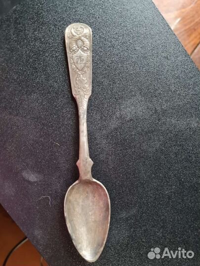 Серебряная чайная ложка