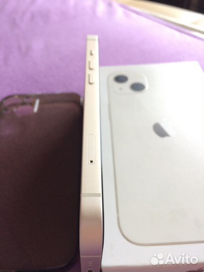 Телефон iPhone 13