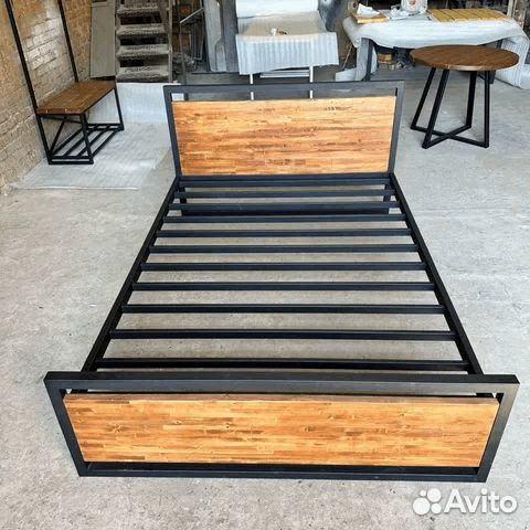 Кровать в стиле лофт из металла