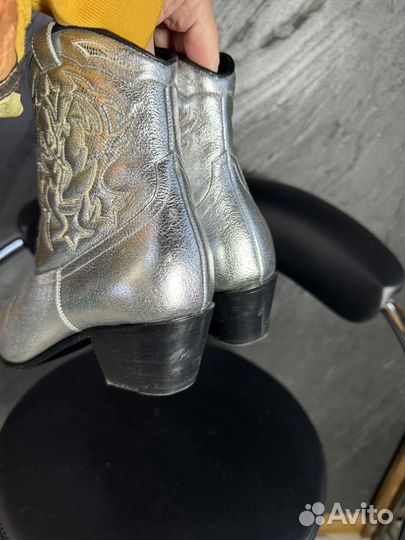 Saint laurent казаки оригинал