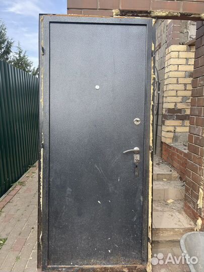 Дверь входная металлическая уличная