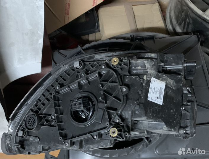 Фара левая Porsche Panamera 2. дефект стекла