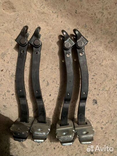 Ограничители дверные на Хендай сантафе